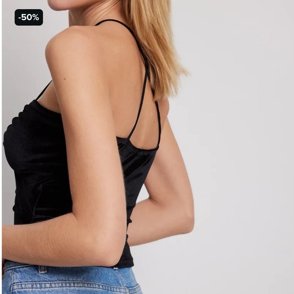 NA-KD - Keyhole Velvet Strap Top - XS - Picture 4 of 4
